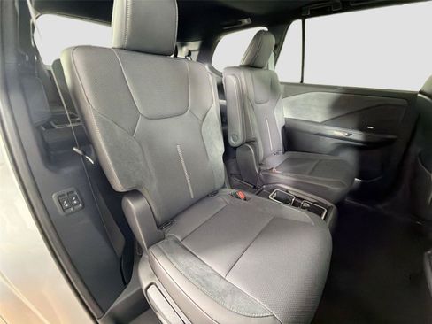Used 2025 Lexus TX 350 AWD w/ Technology Package image 27