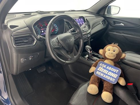 Used 2022 Chevrolet Equinox RS w/ RS Leather Package image 9