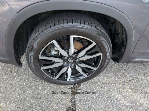 Used 2022 Honda Pilot Elite image 12