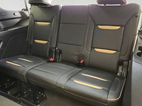 Used 2024 GMC Yukon AT4 w/ AT4 Premium Plus Package AWD/4WD image 24