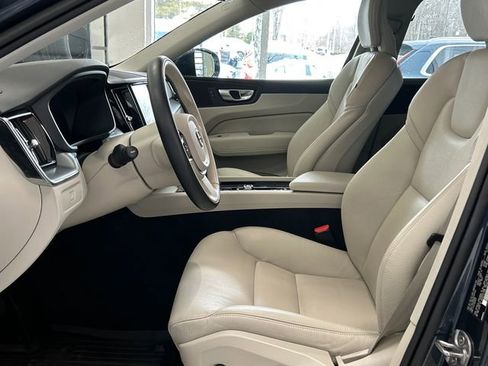 Certified 2023 Volvo XC60 B5 Core w/ Climate Package image 10