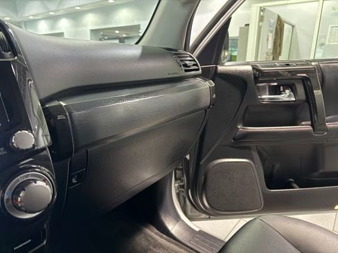 Used 2024 Toyota 4Runner TRD Off-Road Premium image 24