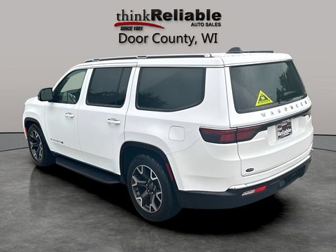 Used 2024 Jeep Wagoneer Series III AWD/4WD image 3