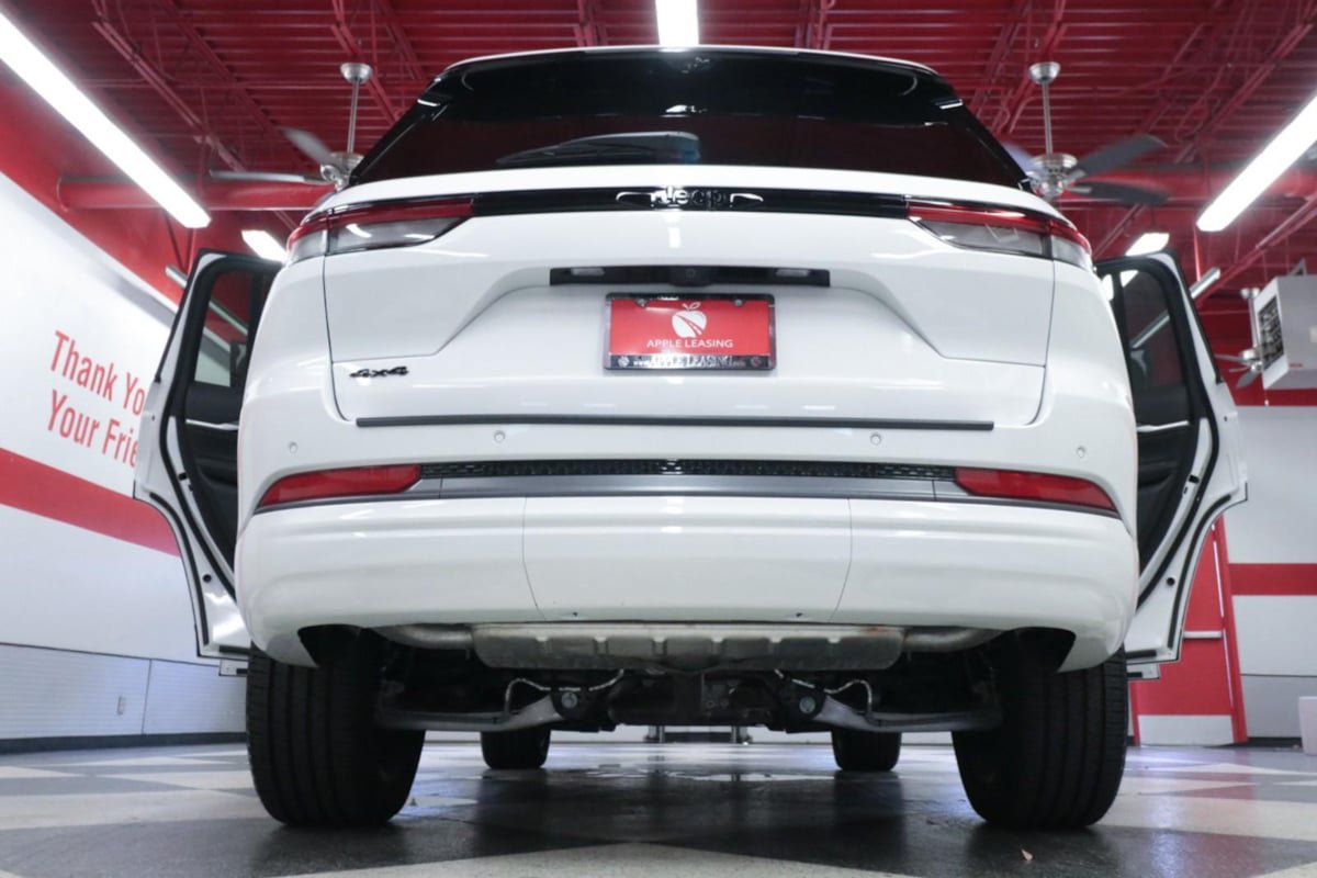 Used 2026 Jeep Grand Cherokee Limited AWD/4WD image 34
