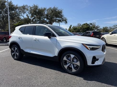 New 2026 Volvo XC40 B5 Plus w/ Climate Package image 1