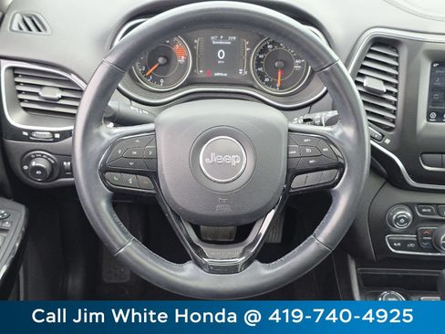 Used 2020 Jeep Cherokee Latitude Plus AWD/4WD image 27