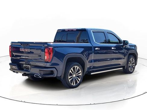 Used 2023 GMC Sierra 1500 Denali w/ Technology Package AWD/4WD image 5