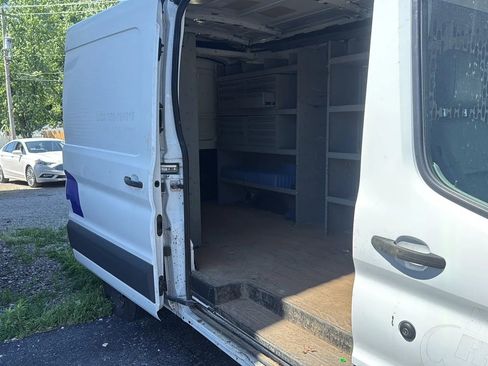 Used 2018 Ford Transit 250 148 Medium Roof image 5