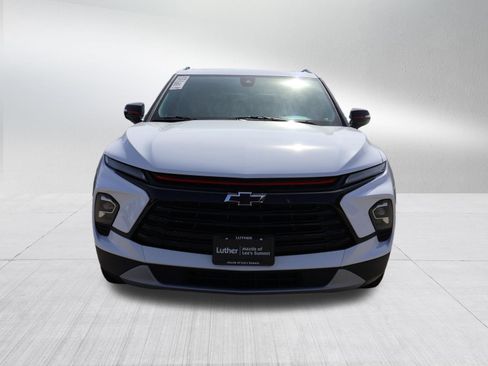 Used 2023 Chevrolet Blazer LT image 2