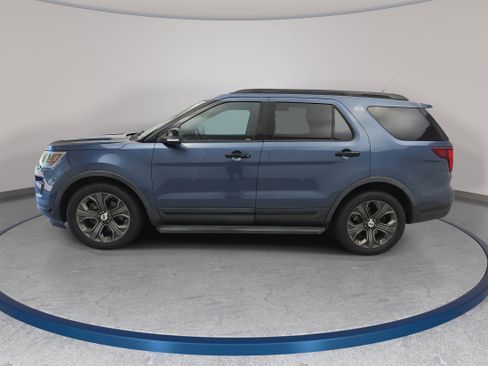 Used 2018 Ford Explorer Sport w/ Equipment Group 401A AWD/4WD image 8
