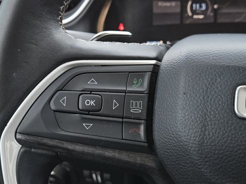 Used 2022 Jeep Grand Cherokee Limited image 19