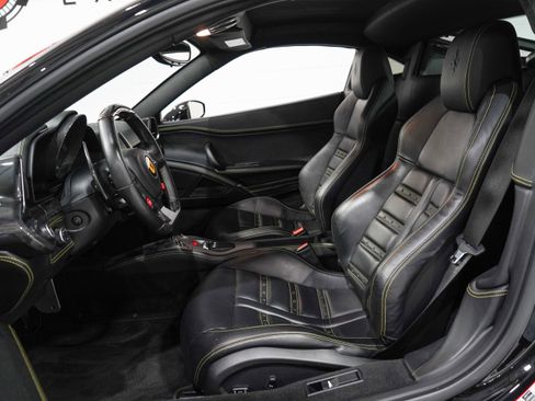 Used 2011 Ferrari 458 Italia Coupe RWD image 8