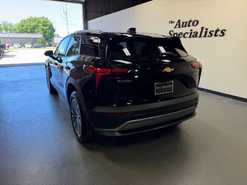 Used 2024 Chevrolet Blazer EV LT AWD/4WD image 3