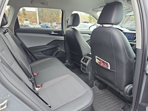 Used 2022 Volkswagen Taos SE AWD/4WD image 14