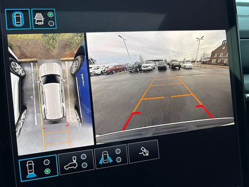 Certified 2025 GMC Yukon Denali w/ Sun & Power Step Package image 26