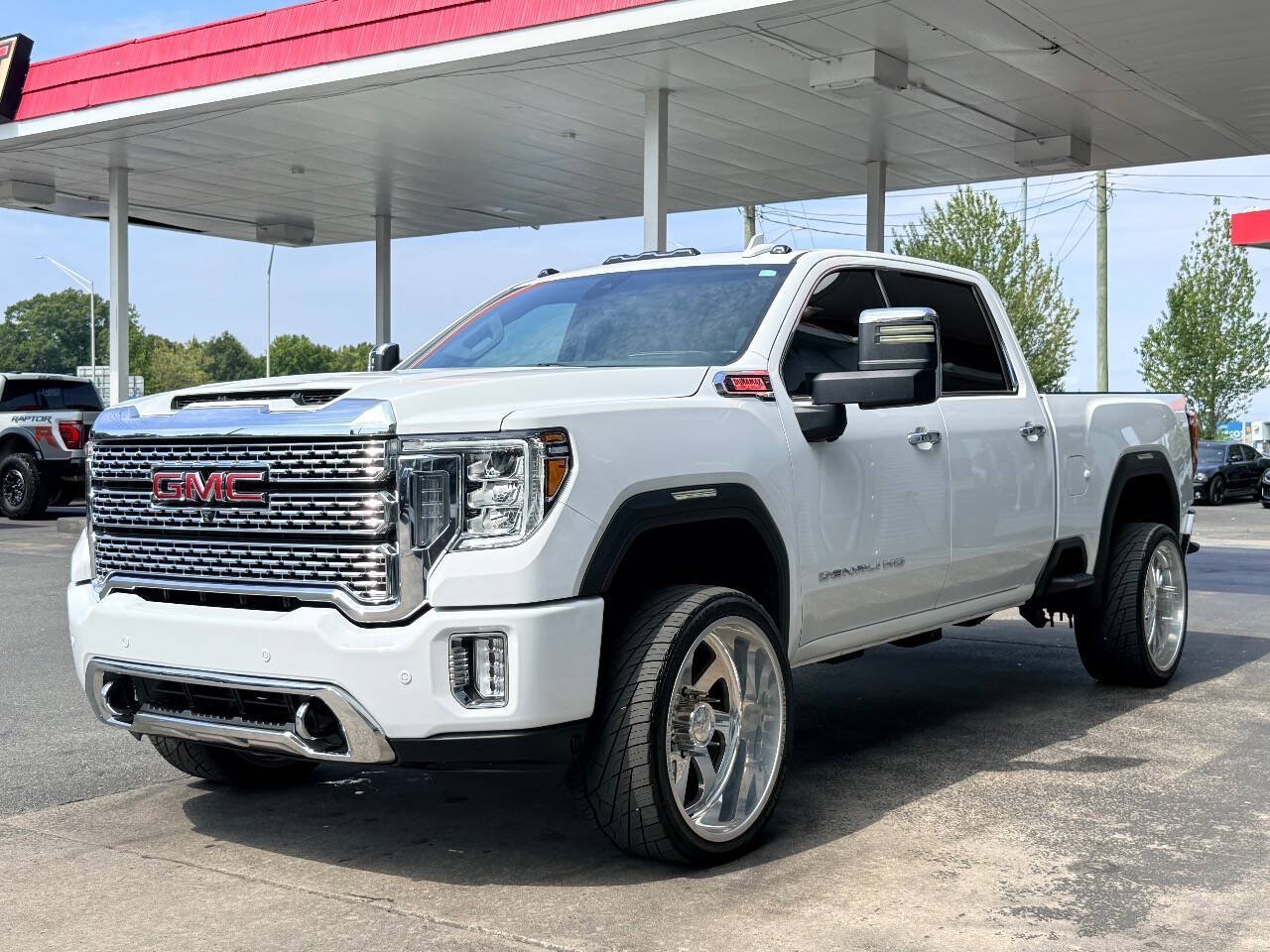 Used 2023 GMC Sierra 2500 Denali w/ Denali Ultimate Package AWD/4WD image 6