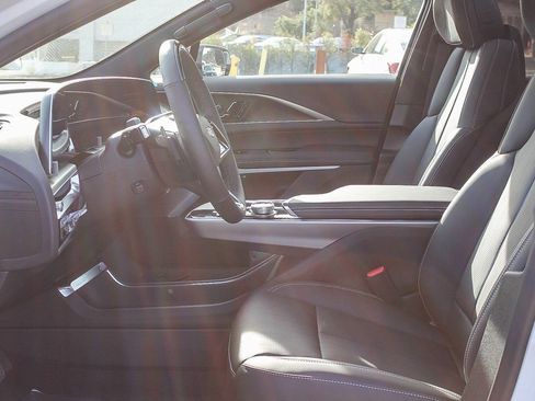 Used 2025 Cadillac Lyriq Sport image 20