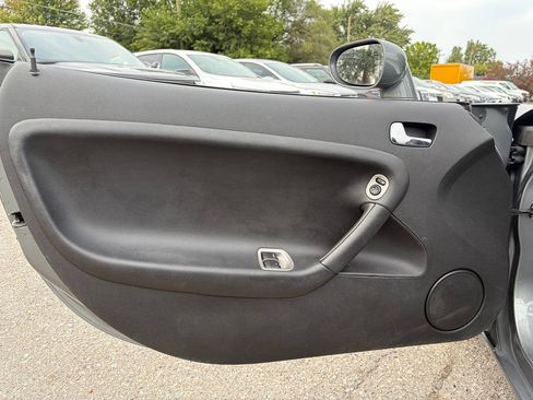 Used 2006 Pontiac Solstice Convertible w/ Power Package RWD image 9