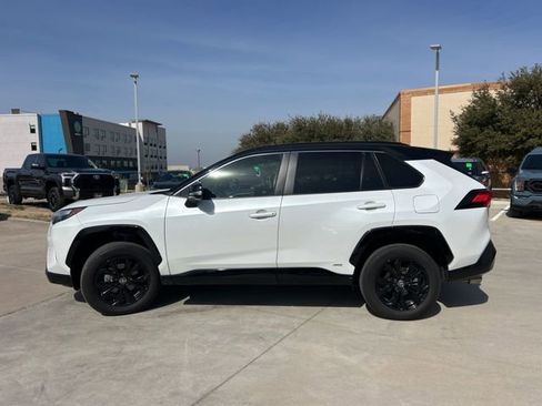 Used 2025 Toyota RAV4 XSE w/ Advanced Technology Package image 7