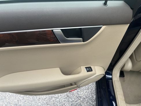 Used 2014 Mercedes-Benz C 300 4MATIC Sedan image 17
