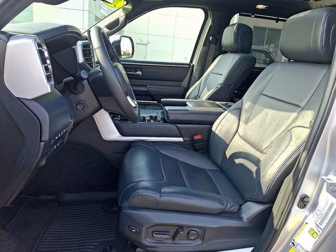 Used 2024 Toyota Sequoia Platinum AWD/4WD image 17