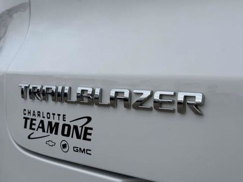 Used 2024 Chevrolet TrailBlazer LS w/ LS Convenience Package image 8