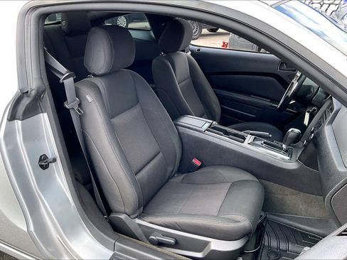 Used 2013 Ford Mustang GT image 9
