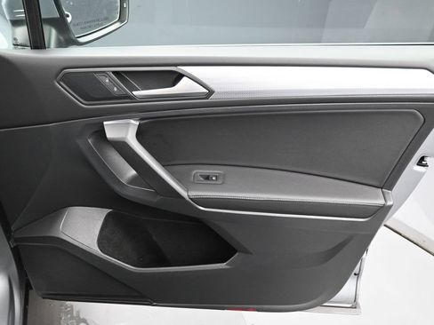 Used 2022 Volkswagen Tiguan S FWD image 32