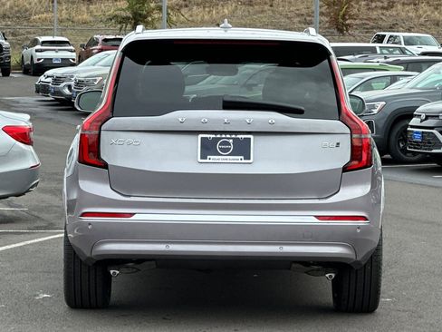 New 2026 Volvo XC90 B6 Plus w/ Protection Package Premier image 4