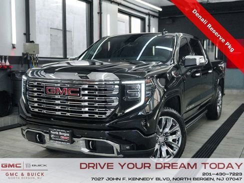 Used 2024 GMC Sierra 1500 Denali w/ Denali Reserve Package AWD/4WD image 1