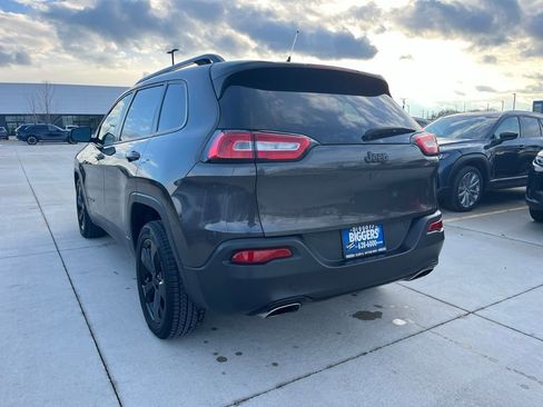 Used 2015 Jeep Cherokee Latitude w/ Comfort/Convenience Group image 7