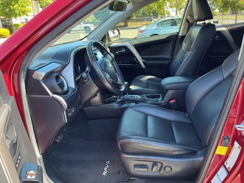 Used 2018 Toyota RAV4 Limited w/ Advanced Technology Package AWD/4WD image 20