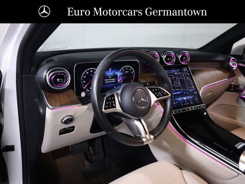 Used 2023 Mercedes-Benz GLC 300 4MATIC image 31