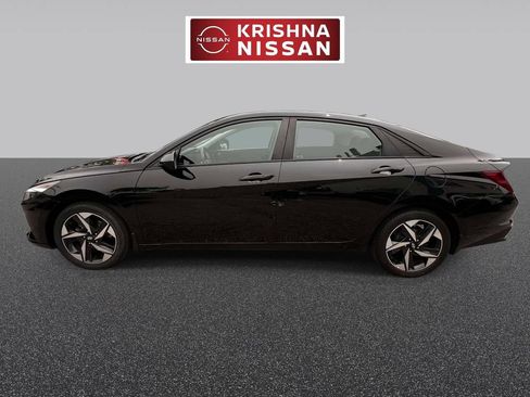 Used 2023 Hyundai Elantra SEL w/ Convenience Package FWD image 5