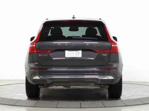 Certified 2023 Volvo XC60 B6 Ultimate w/ Climate Package image 7
