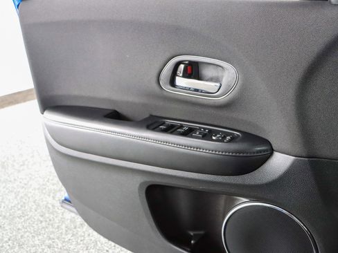 Used 2021 Honda HR-V EX image 22