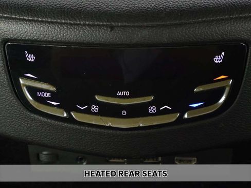 Used 2020 Cadillac Escalade Platinum AWD/4WD image 12