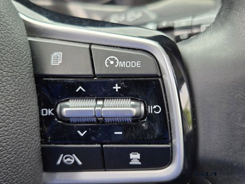 Certified 2022 Kia Sorento SX FWD image 29