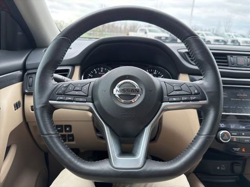 Used 2018 Nissan Rogue SV w/ Premium Package image 43