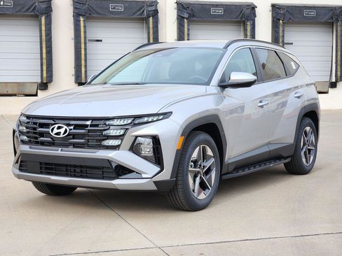 New 2026 Hyundai Tucson SEL FWD image 2