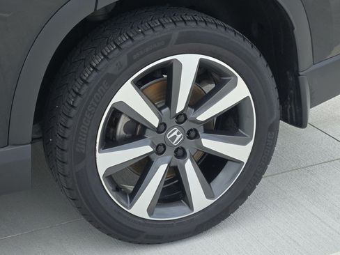 Used 2024 Honda Pilot Elite image 7