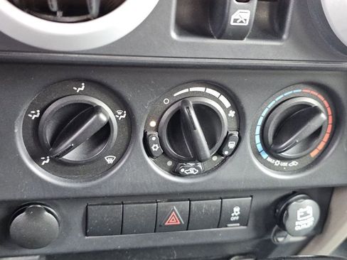 Used 2010 Jeep Wrangler Unlimited Sahara w/ Dual Top Group AWD/4WD image 12