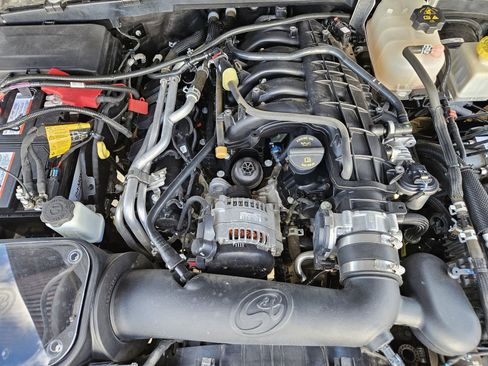 Used 2022 Jeep Gladiator Sport image 32