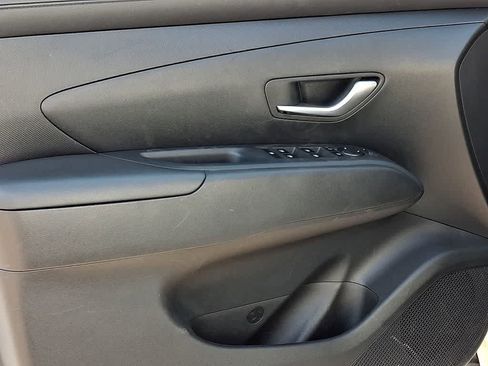Used 2025 Hyundai Tucson SEL FWD image 12