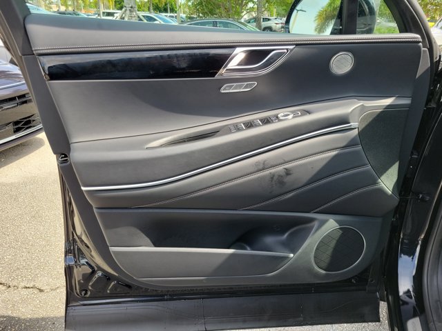 Certified 2026 Genesis GV80 2.5T RWD image 13