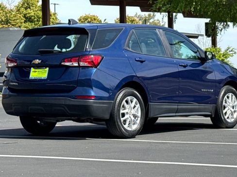 Used 2023 Chevrolet Equinox LS image 11