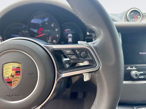 Used 2017 Porsche Macan AWD/4WD image 25