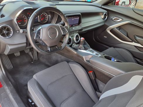 Used 2023 Chevrolet Camaro LT w/ Technology Package image 14