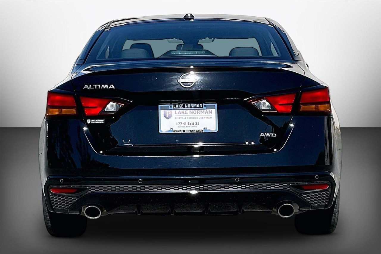 Used 2025 Nissan Altima 2.5 SV w/ SV Premium Package AWD/4WD image 7