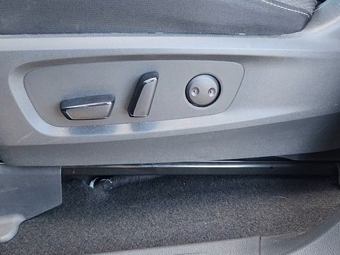 Used 2025 Nissan Pathfinder SV AWD/4WD image 9
